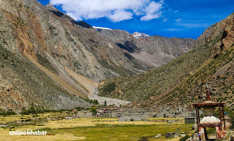 हजार वर्ष पुरानो हल्जी गुम्बा