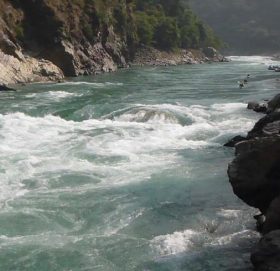 शक्ति देखाउने भन्दै दुई झाँक्री कर्णालीमा हाम फाले