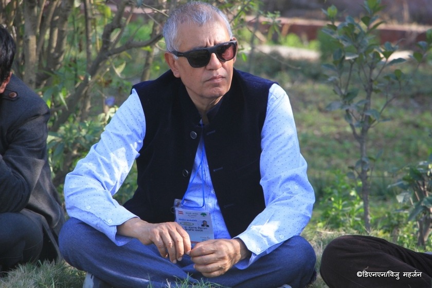 शशांकको ‘दोहोरो चरित्र’ : ओल्लो घरको नरे पल्लो घरमा सरे !