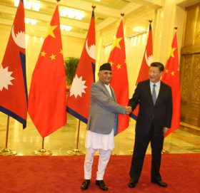 प्रधानमन्त्री ओली र चिनियाँ राष्ट्रपतिवीच आधा घण्टा वार्ता : छिट्टै नेपाल भ्रमण गर्ने चिनियाँ राष्ट्रपतिको संकेत