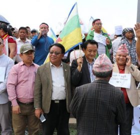 आदिबासिहरुको चाडमा सार्वजनिक विदा माग्दै आज माइतीघरमा प्रदर्शन