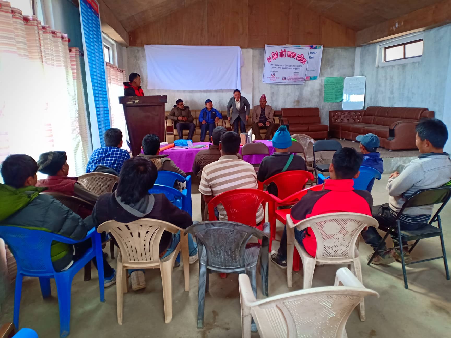 माप्य दुधकोशी गाउपालिकामा २० दिने मौरी पालन तालिम सुरु