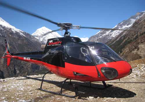 पर्यटन मन्त्री रवीन्द्र अधिकारी चढेको हेलिकप्टर सम्पर्क विहीन