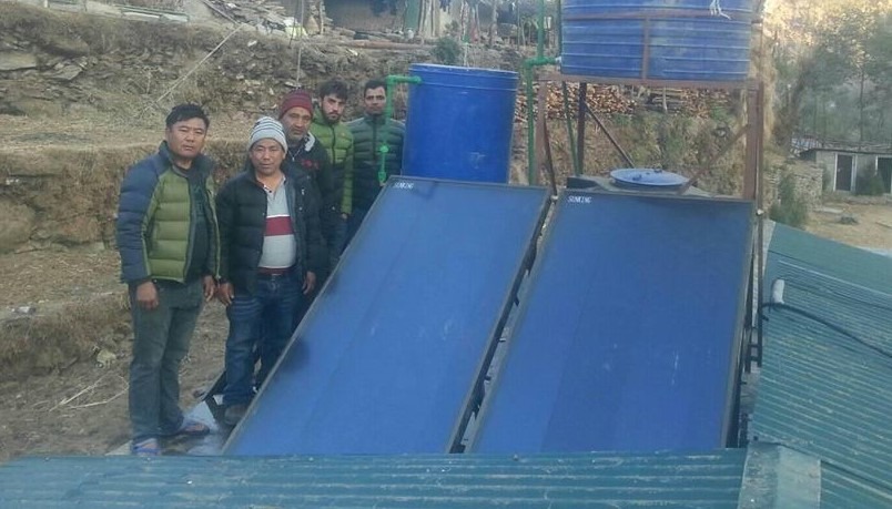 द पाटनर्स नेपालद्वारा वृद्ध हेरचाहा केन्द्रलाई सोलार र ज्याकेट प्रदान गरे