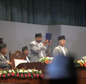 कर्मचारी विधेयकमा आरक्षण कटौती गरिएकोमा : दलित सासंदहरुको आपत्ति