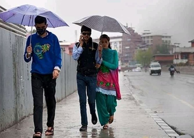 वर्षा सोमबारसम्म जारी रहने