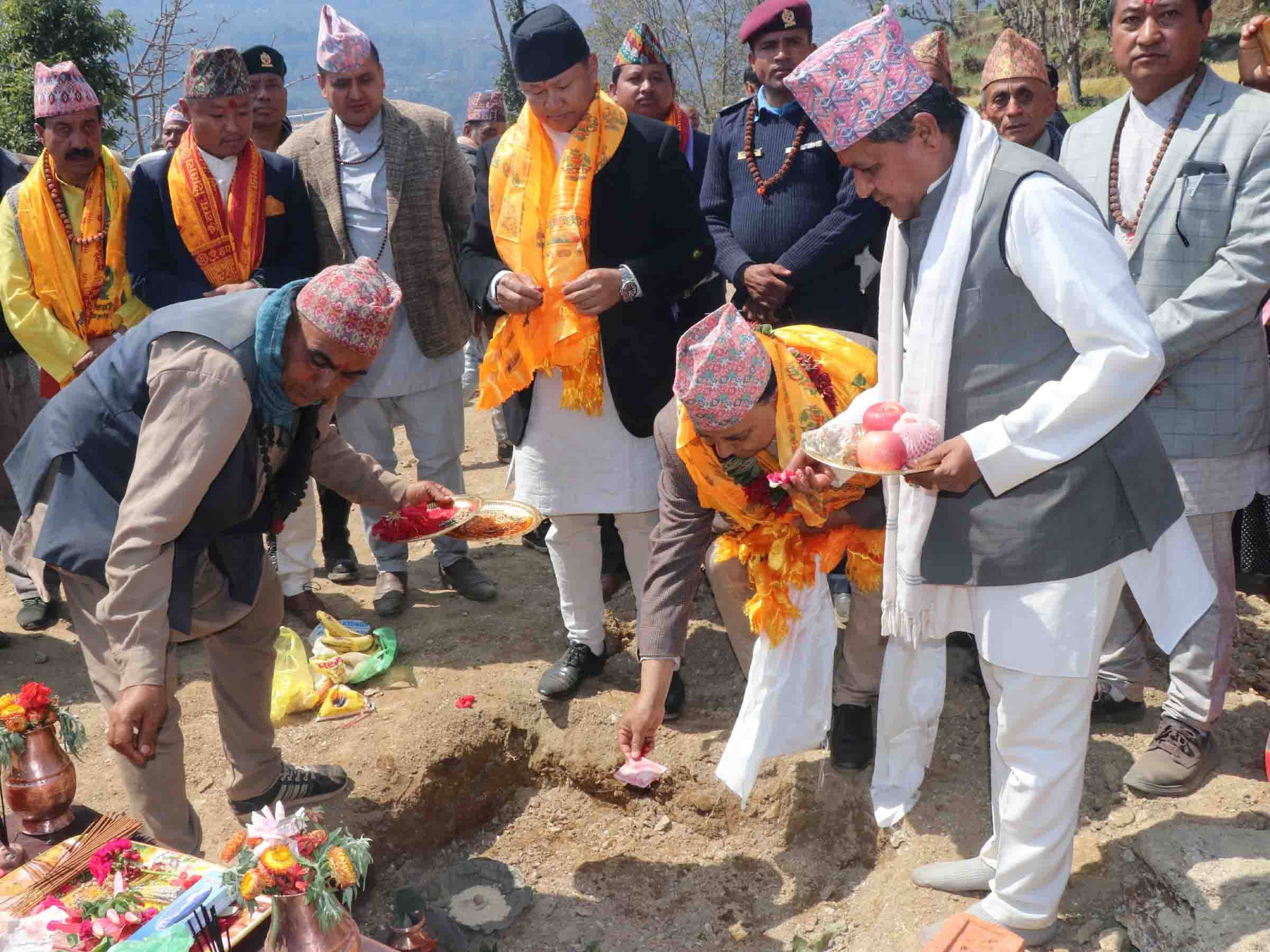 बृद्ध भत्ता पाँच हजार बनाउछौ: रक्षामन्त्री पोखरेल