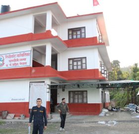 गाउँपालिका कार्यालयमा बम विष्फोट