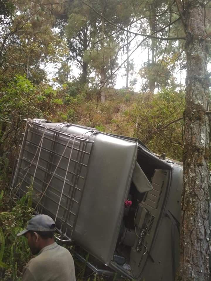 बासामा जिप दुर्घटना ४ जना घाइते