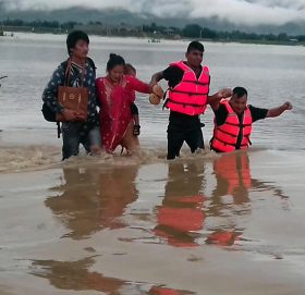 प्रदेश २ का मन्त्रीहरुको एक महिनाको तलब बाढी पीडितलाई