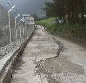 भत्किएको फाप्लु विमानस्थल पार्किङको ठेकेदारद्धारा प्रशासनको आदेशको अवज्ञा