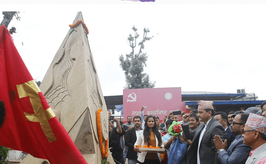 जनयुद्धका सहिदप्रति श्रद्धाञ्जली अर्पण गर्न पेरिसडाँडा पुगे भाटराई