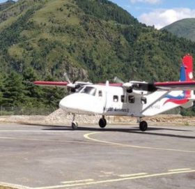 सोलुखुम्बुको फाप्लु विमानस्थलमा चिनिया जहाजको परीक्षण उडान