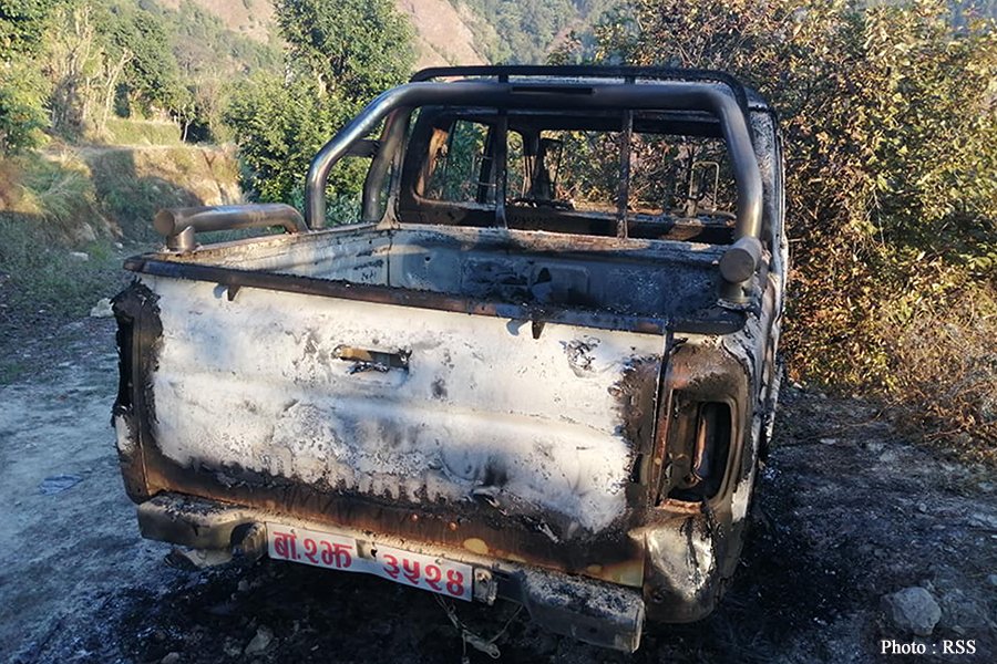 रावाबेँसी गाउँपालिका प्रमुखको गाडीमा आगजनी