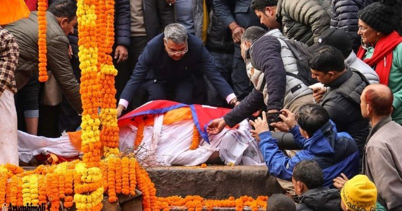 दुःखद संयोग, आफैंले तयार गरेको चितामा आफैं जल्नुपर्दा