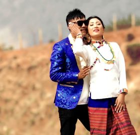 ह्वाम्ला मायासे खिला मायासे नामक अमीर दोङको आफ्नै कथा समेटिएको म्युजिक भिडियो सार्वजनिक