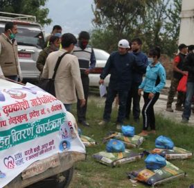 माप्य दुधकोशीद्वारा काठमाडौंमा रहेका परिवारलाई राहत वितरण