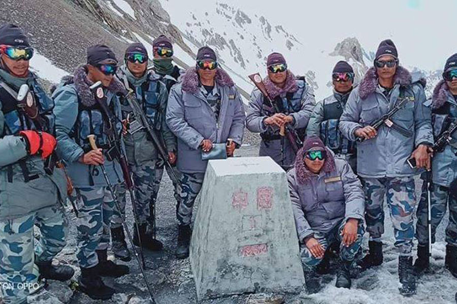 १ नम्बर पिल्लर पुगेर फर्कियो छाङरुको फौज