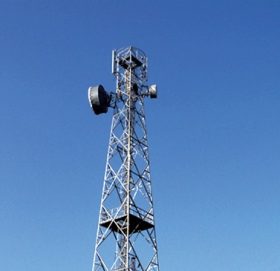 सोलुखुम्बुमा नेपाल टेलिकमको टावरमा  निजी कम्पनीले फाइदा उठाउदै