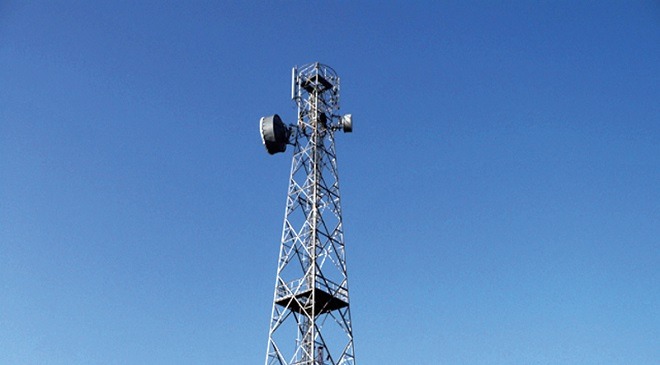 सोलुखुम्बुमा नेपाल टेलिकमको टावरमा  निजी कम्पनीले फाइदा उठाउदै