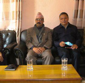 सोलुखुम्बुका १२८९ घरधुरीलाई हरियो जस्तापाताको छाना