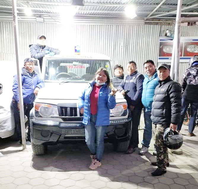 सहयोग संकलन गरेरै एम्बुलेन्स खरिद