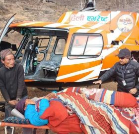 सोलुखुम्बुको माप्यबाट एक सुत्केरी महिलाको उद्धार