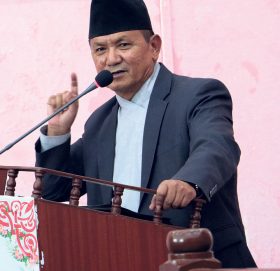 ओलीको नेतृत्वमा पाँच वर्ष सरकार चल्छ : मुख्यमन्त्री गुरुङ