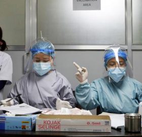 कोरोनाको उपचारमा खटिनेमा महिला स्वास्थ्यकर्मी अग्रस्थानमा