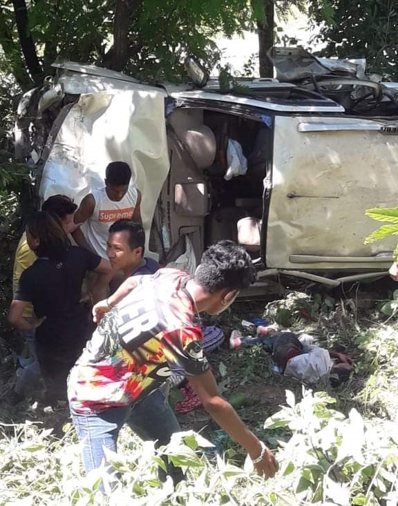 काठमाण्डौंको लागि छुटेको गाडि दुर्घटनाः एकको मृत्यु, ९ घाइते