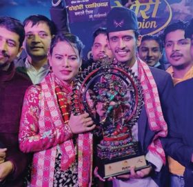 ‘दोहोरी च्याम्पियन’को उपाधि प्रकाश र मीनालाई