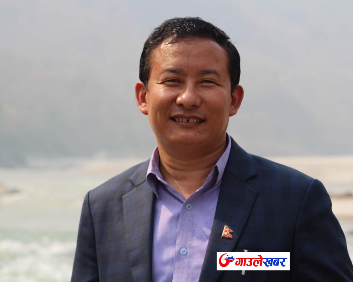 सोलुखुम्बु आउँदै प्रदेश एकका अर्थमन्त्री इन्द्र आङबो