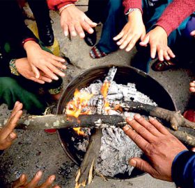 अत्यधिक चिसो बढेपछि जनजीवन प्रभावित