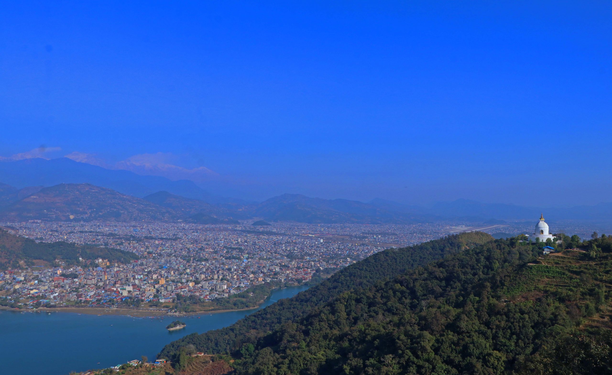 कोरोनाले पर्यटन व्यवसाय खस्कँदै