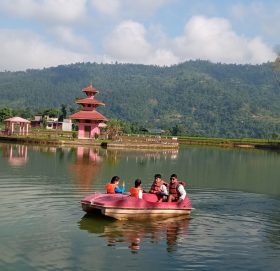 पर्यटक तान्दै रामपुरको ‘तालपोखरा’