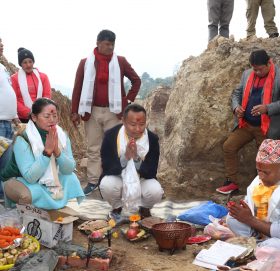 थुलुङ दुधकोशी गाउँपालिकामा एकैदिन २ वटा ठुला भवनको शिलान्यास