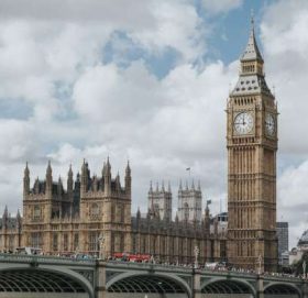 बेलायतमा बेरोजगारी दर घट्यो