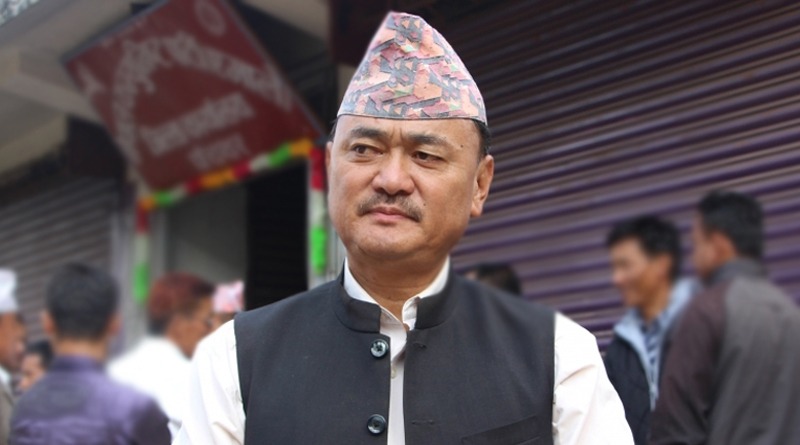 यातायात मन्त्रीको गाडी ट्राफिक प्रहरीको फन्दामा