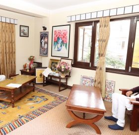 प्रधानमन्त्री देउवा र नेता खनालबीच भेटवार्ता