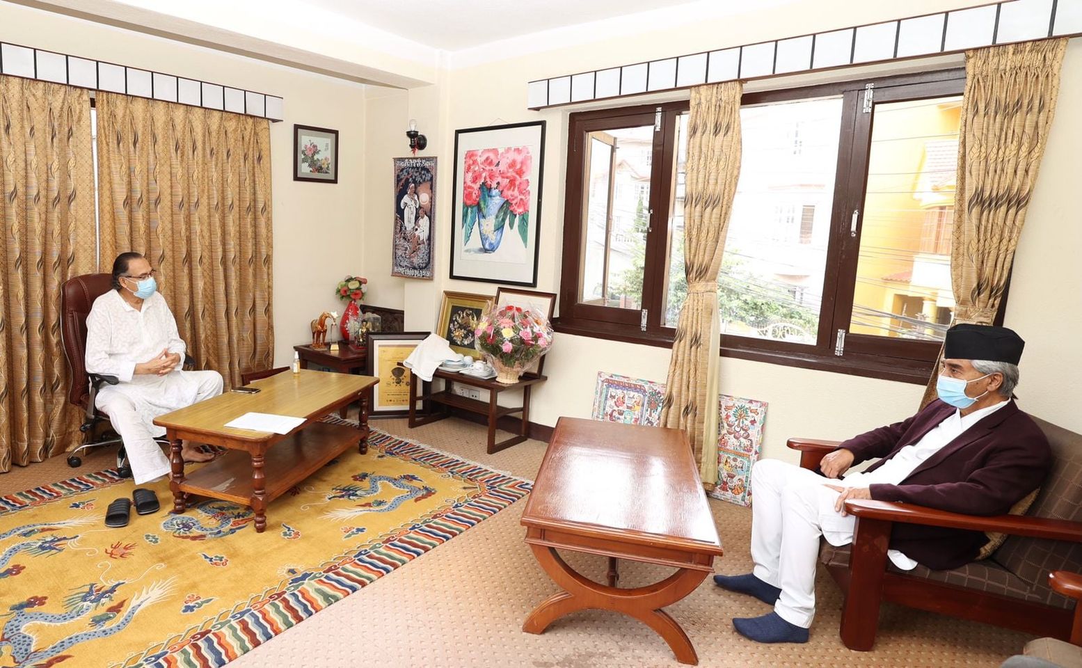 प्रधानमन्त्री देउवा र नेता खनालबीच भेटवार्ता