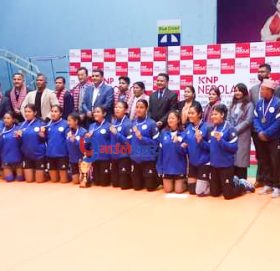 एपिएफलाई हराउँदै न्यु डायमन्डले जित्यो राष्ट्रिय महिला भलिबल उपाधि