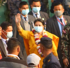 राष्ट्रपतिद्वारा पशुपतिनाथ मन्दिरमा पूजा आराधना