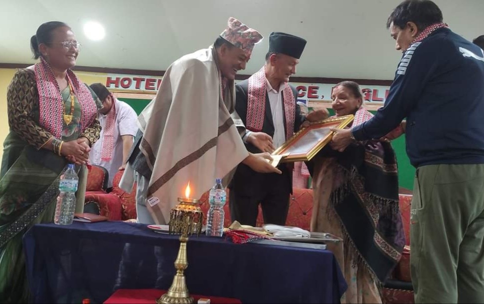 मन्त्री राजभण्डारी राष्ट्रिय पुरस्कारबाट सम्मानित