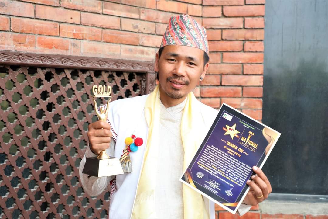 छायाँकार गंगा राम खालिङ सम्मानित