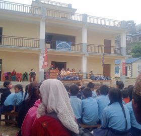 मनभिसो फाउण्डेसनद्वारा माप्यका ४ सय भन्दा बढिलाई पोषाक वितरण