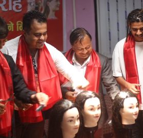 बि. स्टारद्वारा ४५ दिने निशुल्क कपाल काट्ने तालिम शुरु