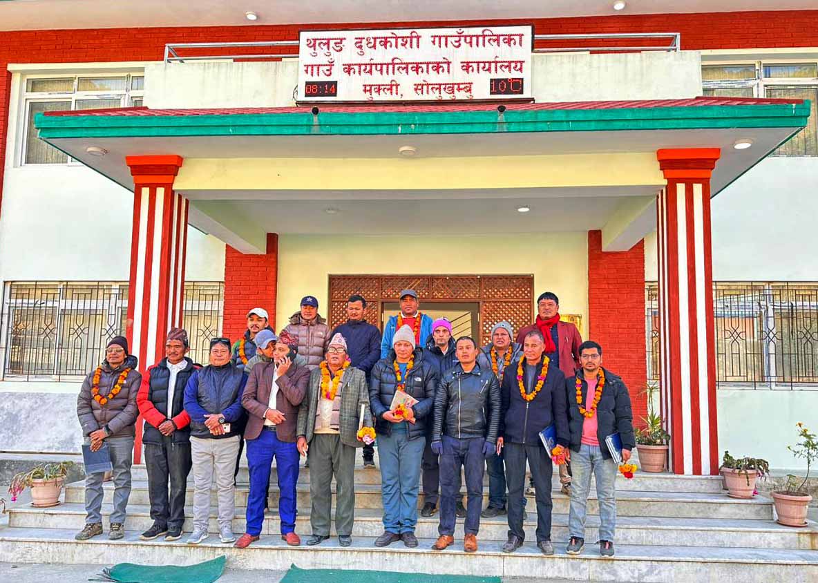 महावै गाउँपालिका कालिकोटका अध्यक्षको टोलि सोलुखुम्बुको थुलुङ दुधकोशीमा