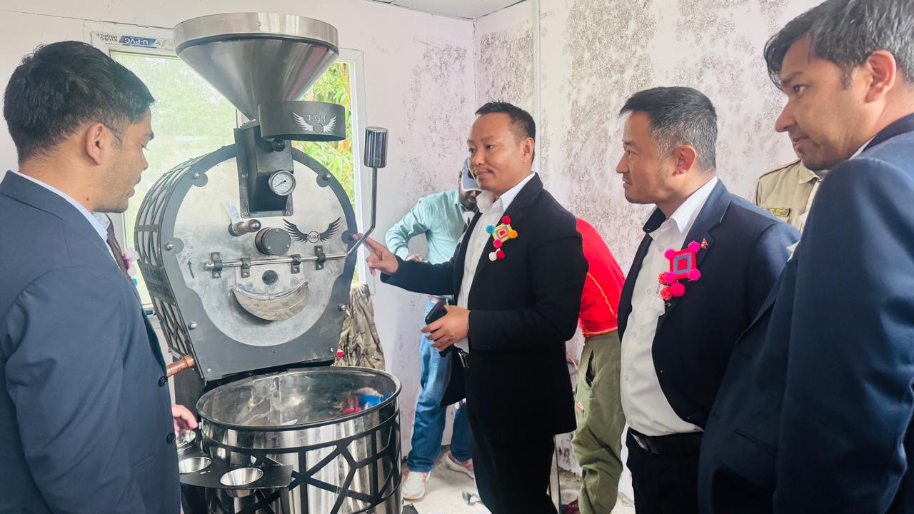 थुलुङ दुधकोशी गाउँपालिकामा कफी प्रशोधन सुरु